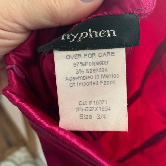 Strapless, Size 3/4 satin dress, dark pink, super adorable &  in great shape! - Picture 4 of 10